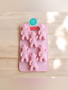 NEW Me Myself and Elf Pink Cowboy Gingerbread Man Silicone Cakelet Mold 6 Cowboy